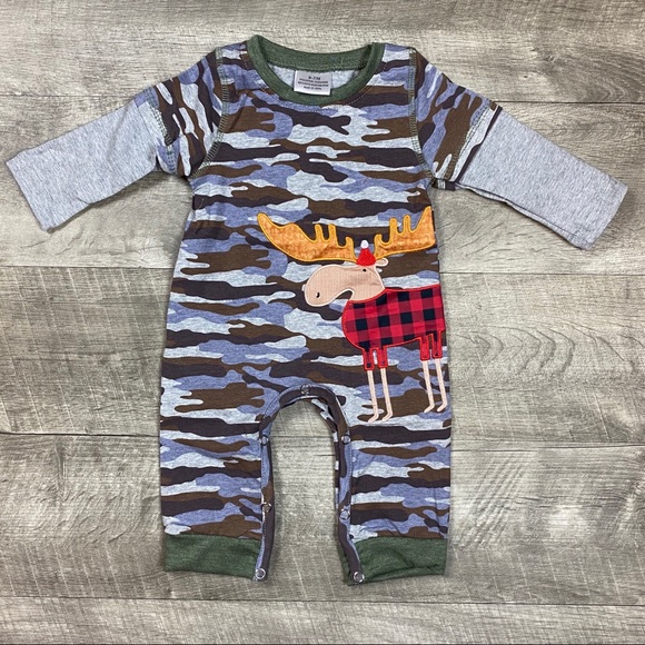 Other - Baby boys Camouflage Moose Santa hat romper